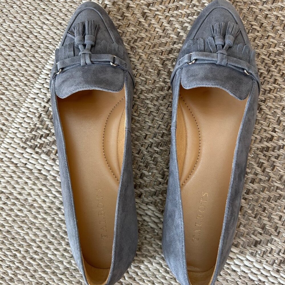 Talbots Gray Suede Tassled Flats Women's Pointed Toe Loafer Driving Shoes 9M